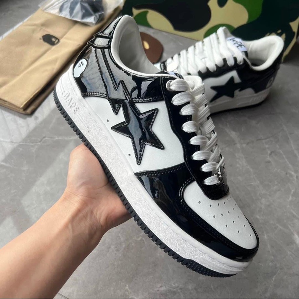 Bape Sneakers And Apparel - Picture 3 of 9